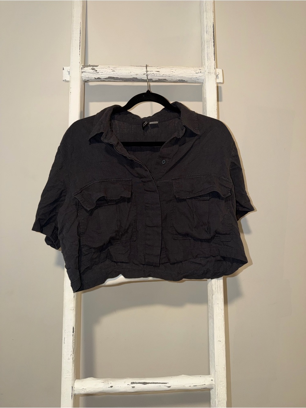 H&M Divided Black Shirt with Tag Detail